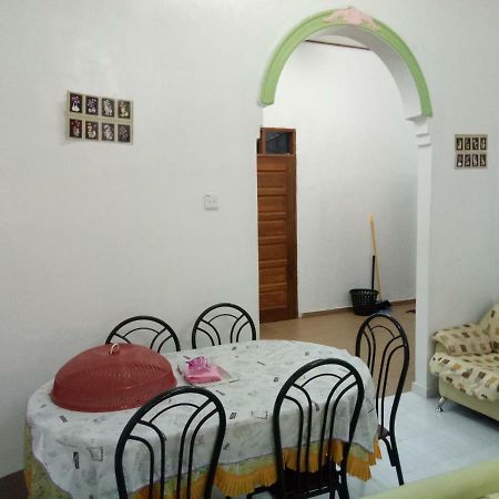Aiman Homestay Маранг Экстерьер фото